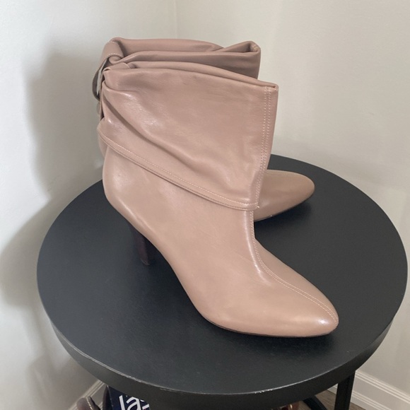 Arturo Chiang beige leather boots- size 10 - Picture 3 of 3